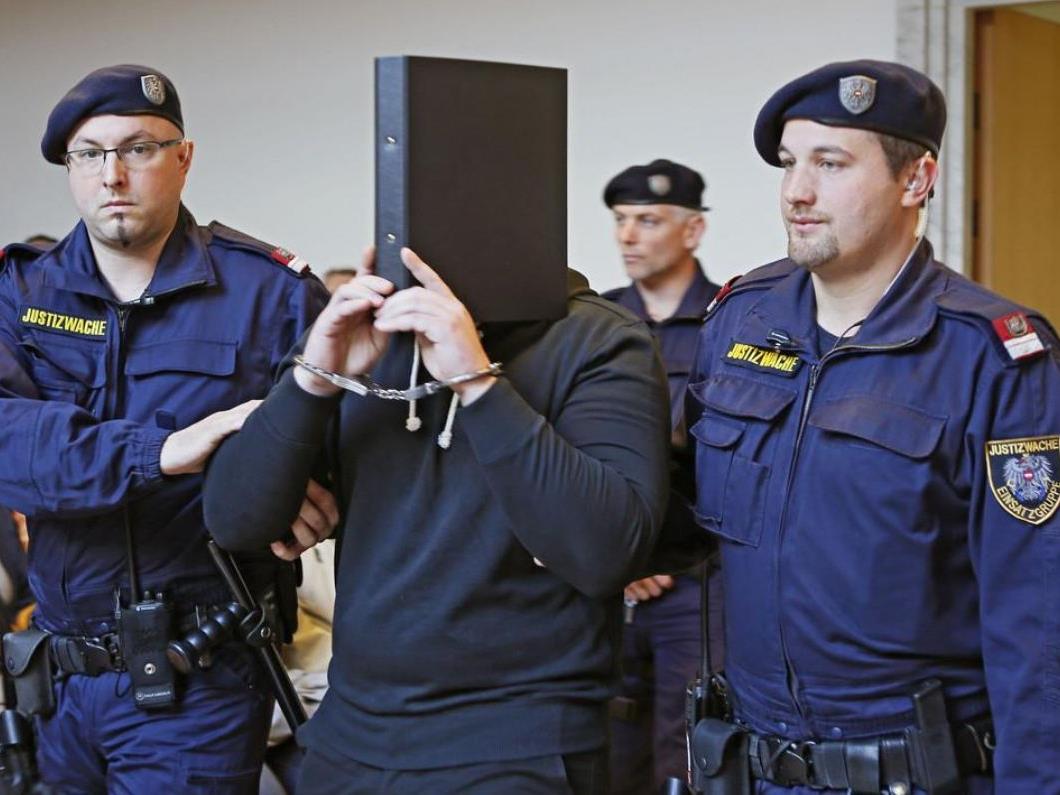 Die Haftstrafe von 18 Jahren für den Angeklagten wird in Steyr sowohl vom Staatsanwalt als auch vom Verteidiger angefochten