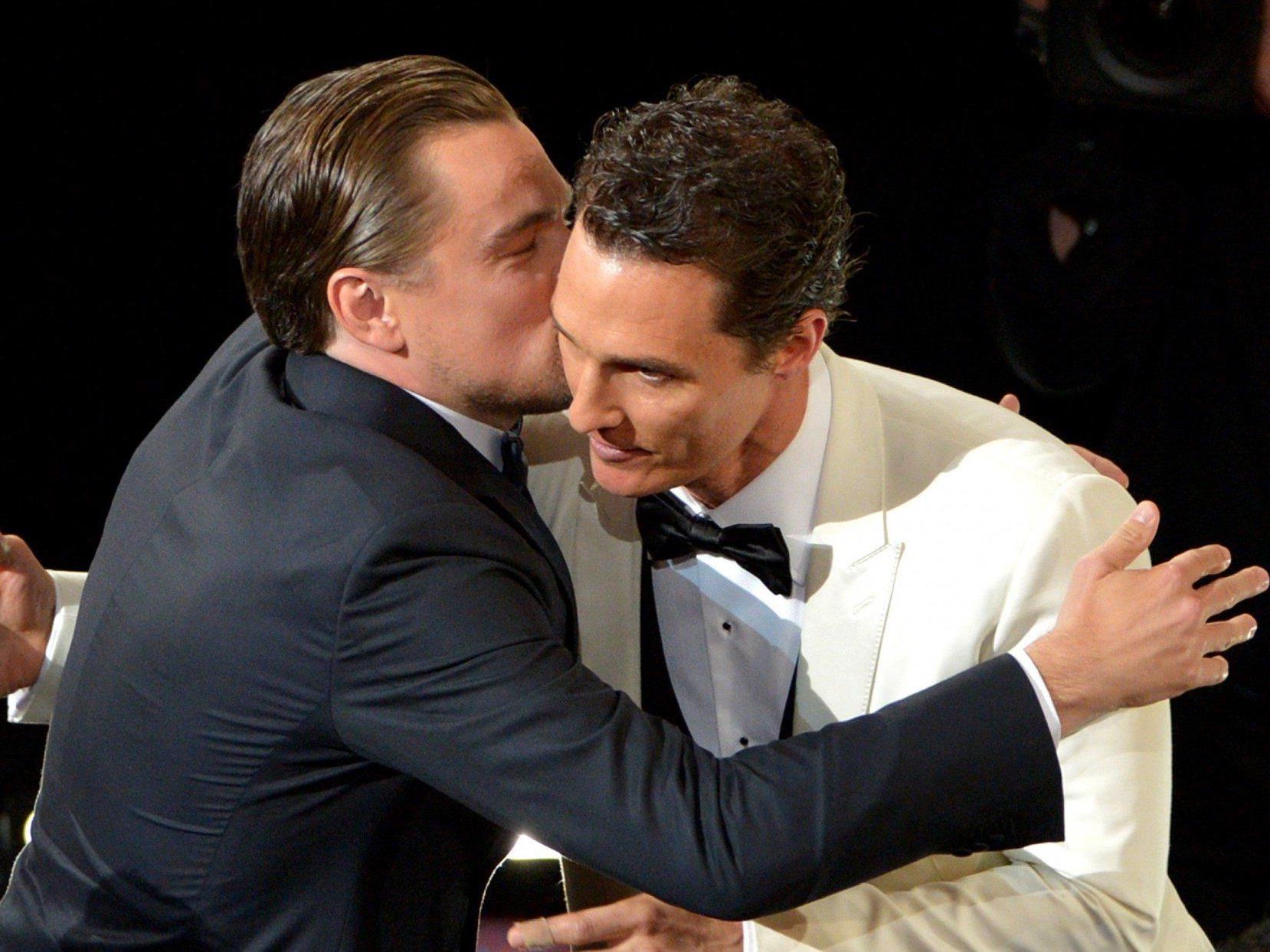 Leonardo DiCaprio gratulierte Matthew McConaughey zu seinem Oscar.
