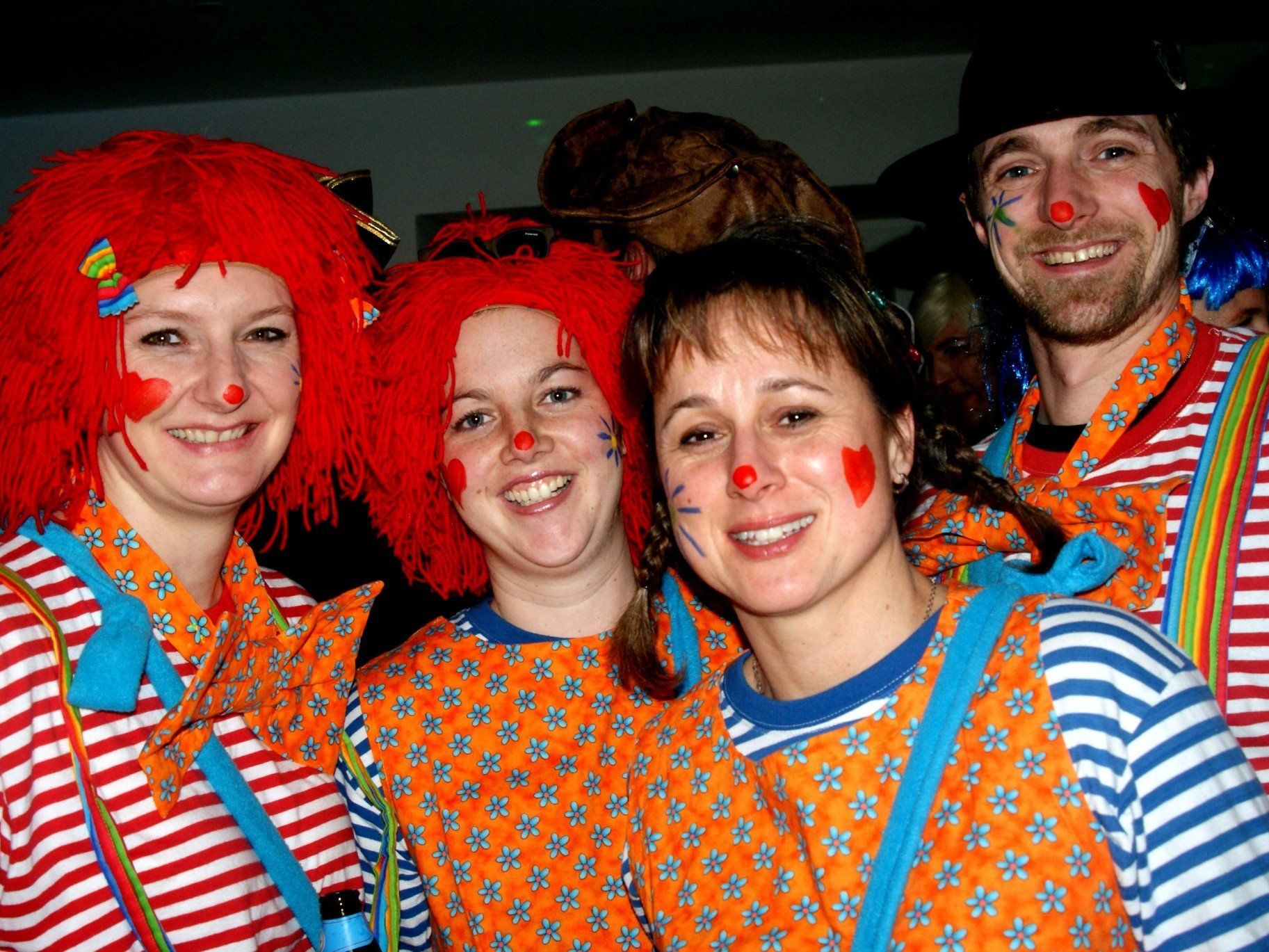 Maeki, Christine, Renate und Jasmin feierten Rosenmontag!