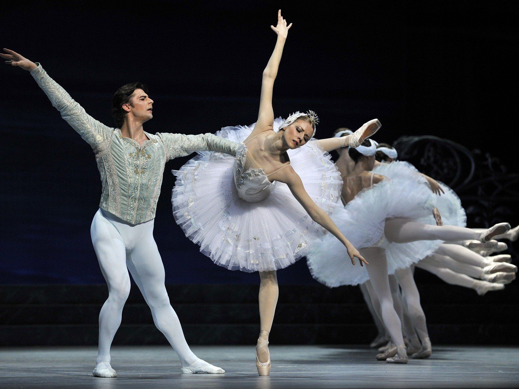 Triumph trotz verletztem Flügel: "Schwanensee" an der Staatsoper Triumph trotz verletztem Flügel: "Schwanensee" an der Staatsoper