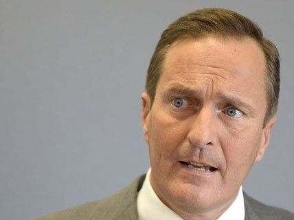 Manfred Jurazka kritisiert die derzeitigen Regelungen für Befragungen. Manfred Jurazka kritisiert die derzeitigen Regelungen für Befragungen.