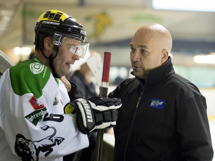 Thomas Auer und Trainer Tim Keppo hoffen im Heimspiel am Samstag auf einen Sieg. Thomas Auer und Trainer Tim Keppo hoffen im Heimspiel am Samstag auf einen Sieg.