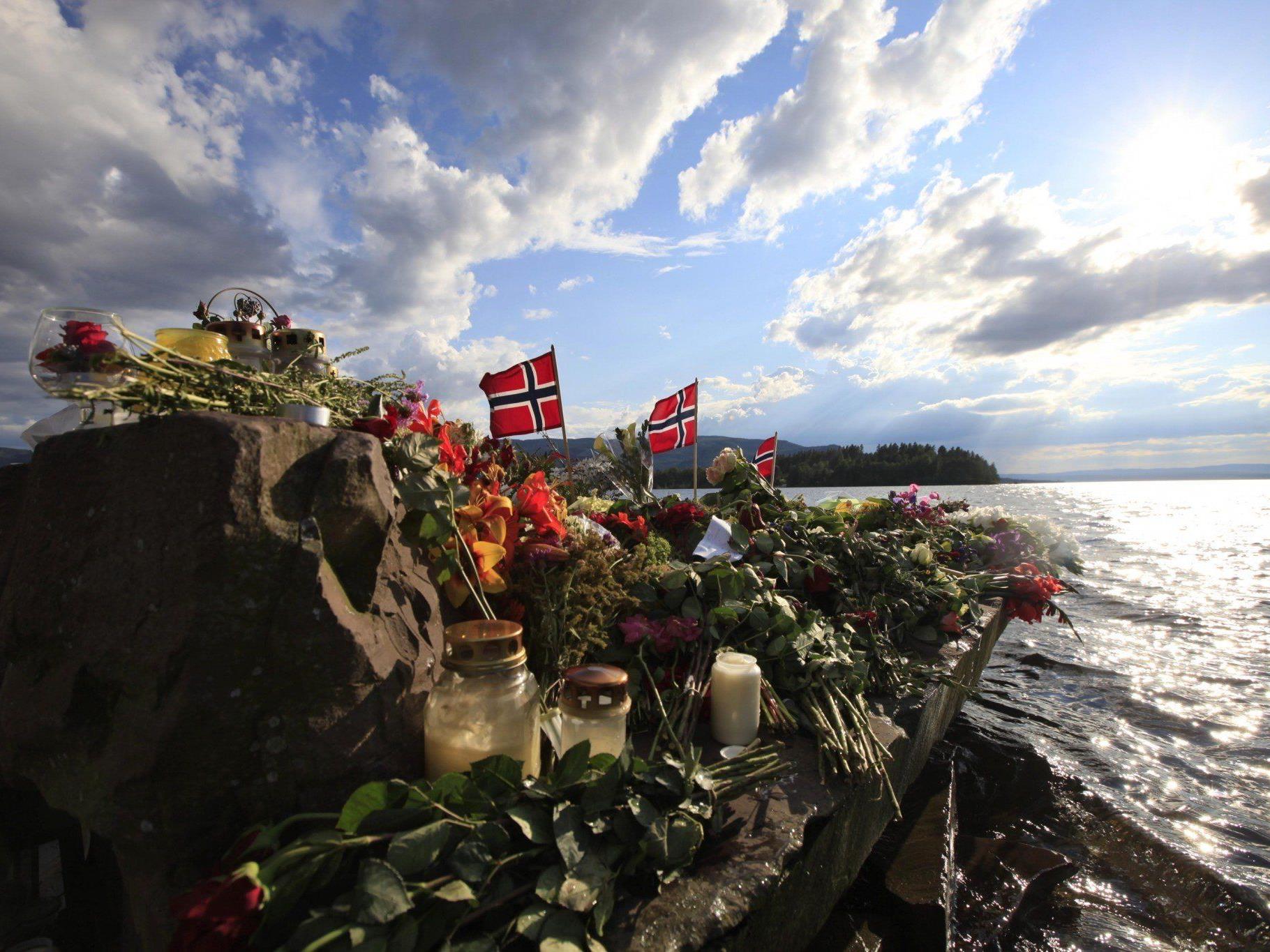 Eine geplante Gedenkstätte an das Breivik-Massaker von Norwegen gegenüber der Insel Utöya sorgt für Wirbel.