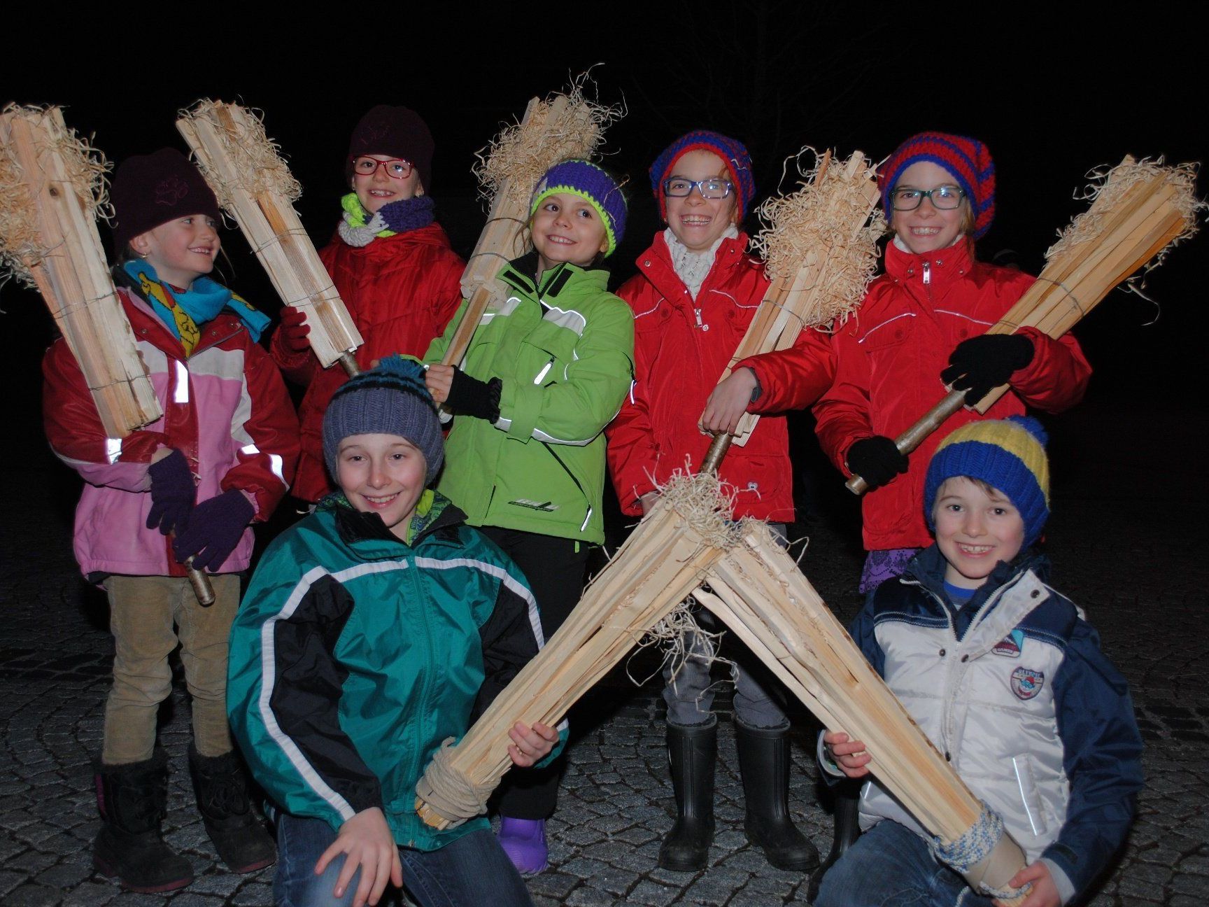 Den jungen Fackelschwingern ist die Vorfreude ins Gesicht geschrieben