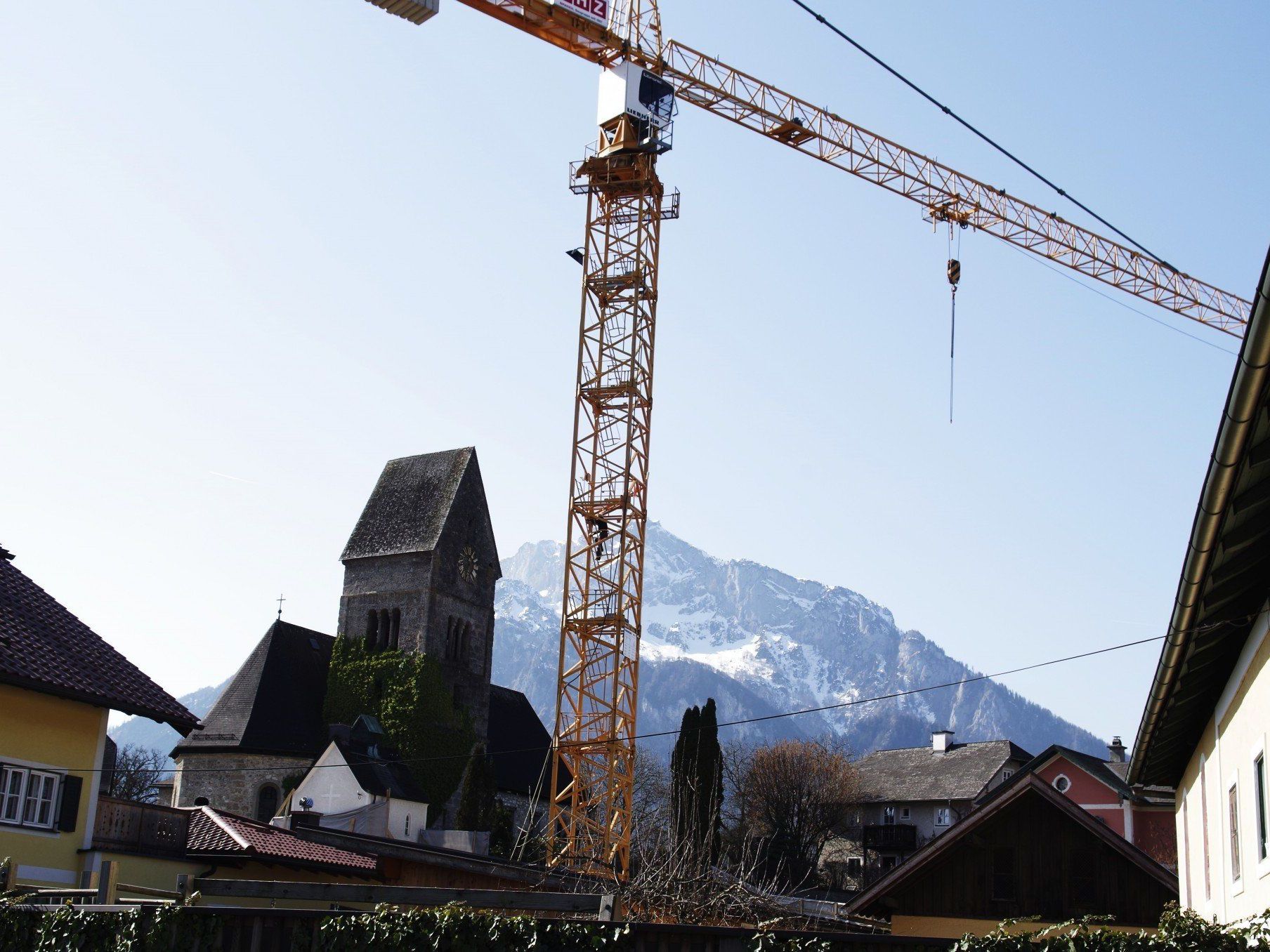 Anif ist nicht nur hier eine Baustelle Anif ist nicht nur hier eine Baustelle