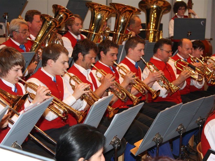 Die Hittisauer Musikanten haben sich bestens auf das Frühjahrskonzert vorbereitet. Die Hittisauer Musikanten haben sich bestens auf das Frühjahrskonzert vorbereitet.