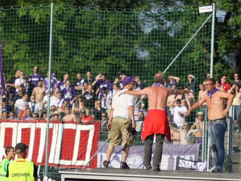 Über 200 Austria Salzburg Fans werden auf der Birkenwiese erwartet. Über 200 Austria Salzburg Fans werden auf der Birkenwiese erwartet.