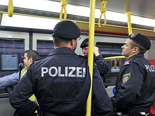 Im Bereich der U-Bahn ist die Wiener Polizei durchwegs präsent Im Bereich der U-Bahn ist die Wiener Polizei durchwegs präsent