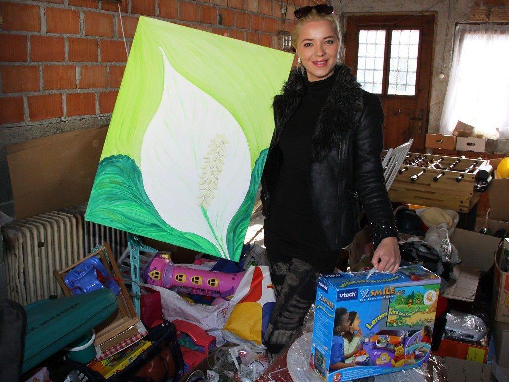 Die Götznerin Natalie Gisinger veranstaltet für ihre beste Freundin Nicole Hartinger einen Charity Bazar in Hohenems.