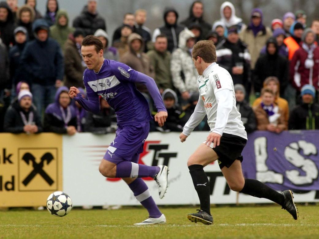 Chris Mayr (li.) traf in seinem Regionalliga-Comeback gleich doppelt, für Austria Salzburg. Chris Mayr (li.) traf in seinem Regionalliga-Comeback gleich doppelt, für Austria Salzburg.