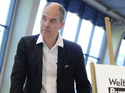 Matthias Hartmann will gegen seine Entlassung vorgehen. Matthias Hartmann will gegen seine Entlassung vorgehen.
