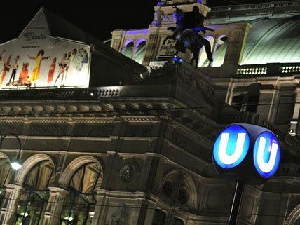 Touristenattraktionen wie die Oper sind öffentlich gut erreichbar. Touristenattraktionen wie die Oper sind öffentlich gut erreichbar.