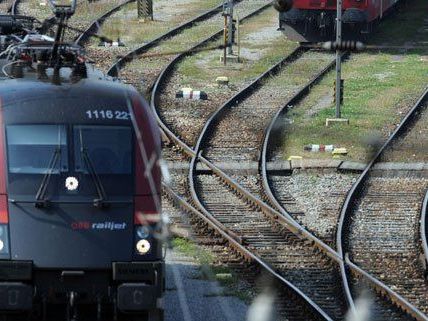 Die ÖBB bieten einen neuen Nachtreisezug nach Italien an.