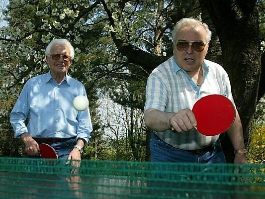 Pensionisten spielen gerne Tischtennis