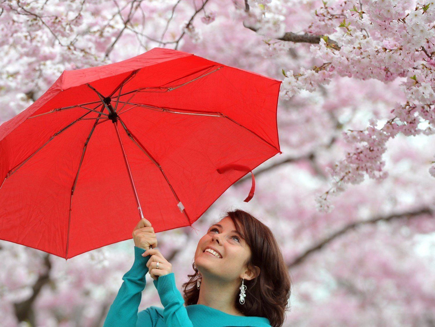 Mildere Temperaturen und typisches Aprilwetter zum Osterwochenende Mildere Temperaturen und typisches Aprilwetter zum Osterwochenende
