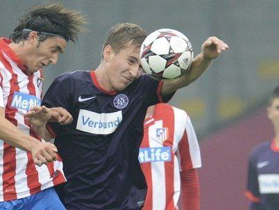 Austria-Spieler Valentin Grubeck (re) wurde am Donnerstagabend zusammengeschlagen. Austria-Spieler Valentin Grubeck (re) wurde am Donnerstagabend zusammengeschlagen.