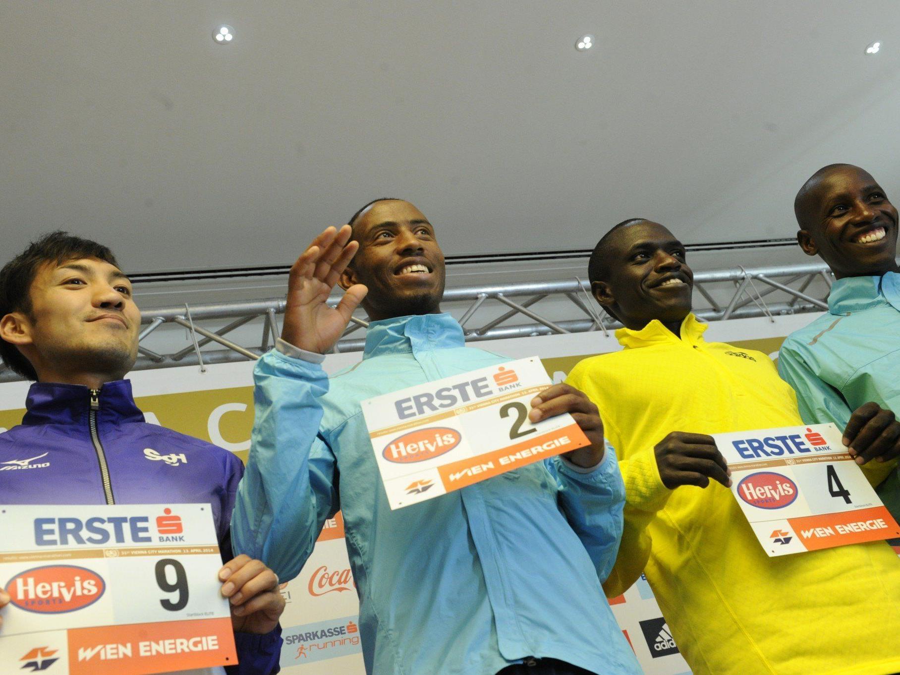 v.l.n.r Die Athleten Ryo Yamamoto (JPN), Getu Feleke (KEN), John Kiprotich (KEN) und Henry Sugut (KEN) am Freitag anl. einer Pressekonferenz zum Wien-Marathon..