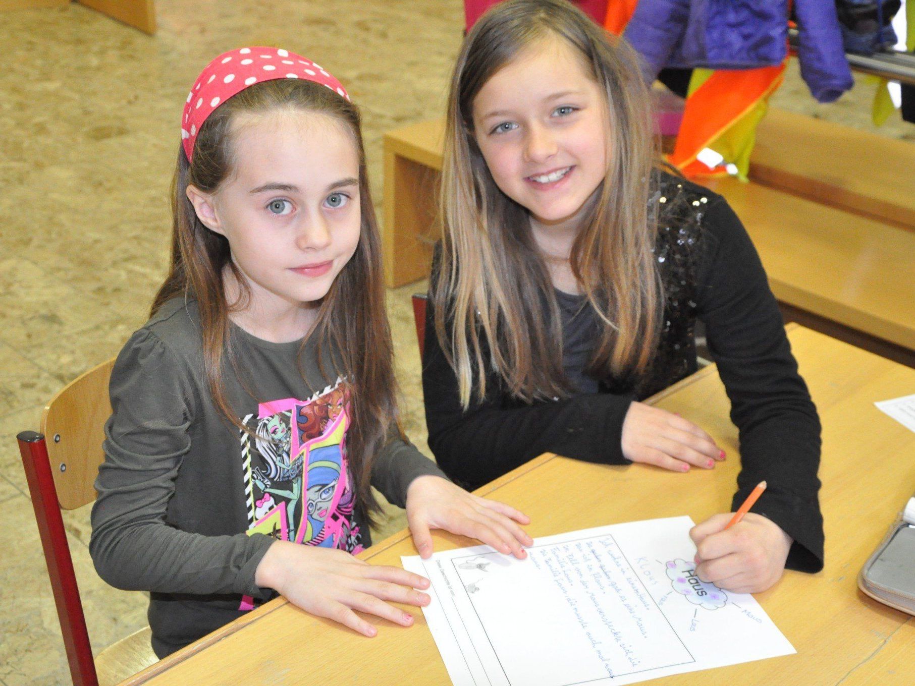 Einen riesen Spaß bedeutete der Lesetag für die Kinder der Volksschule Klaus. Einen riesen Spaß bedeutete der Lesetag für die Kinder der Volksschule Klaus.