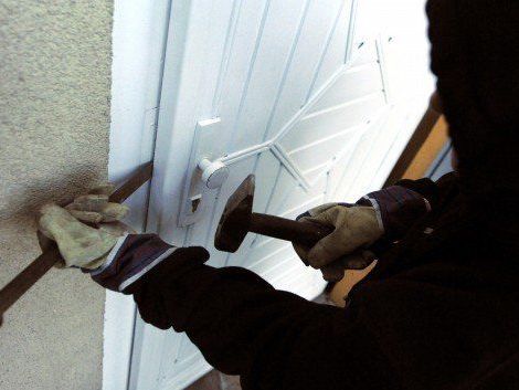 Sechs Mal soll der Einbrecher zugeschlagen haben Sechs Mal soll der Einbrecher zugeschlagen haben