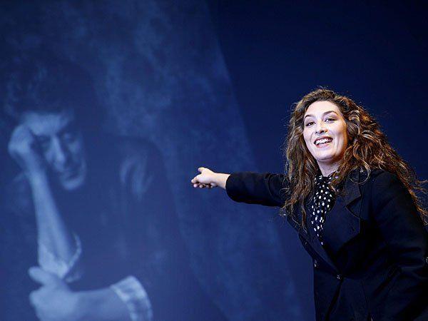 Die spanische Flamenco-Sängerin Estrella Morente bei einer Gedenkfeier für ihren verstorbenen Vater