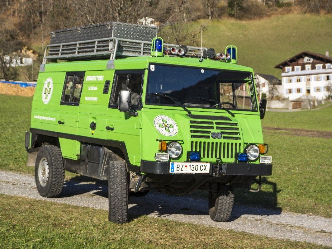 Die Bergrettung Schruns/Tschagguns weiht am 4.Mai ihr neues Einsatzfahrzeug mit einem Fest ein. Die Bergrettung Schruns/Tschagguns weiht am 4.Mai ihr neues Einsatzfahrzeug mit einem Fest ein.