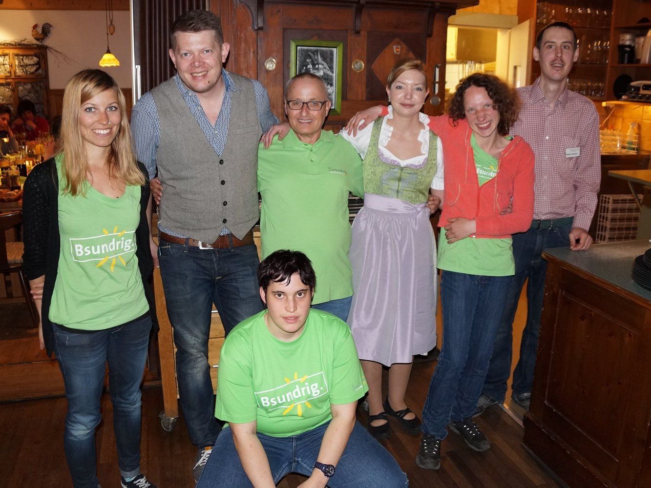 Das Sunnahof-Team im Schützenhaus. Das Sunnahof-Team im Schützenhaus.
