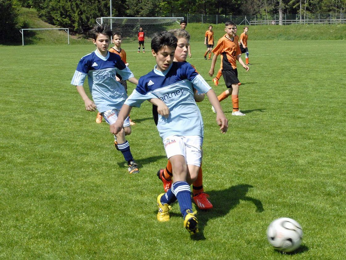 Die Spielgemeinschaft Montafon U14 war vor Kurzem beim SK Bürs zu Gast und bot besonders in der ersten Spielhälfte tollen Jugendfußball. Die Spielgemeinschaft Montafon U14 war vor Kurzem beim SK Bürs zu Gast und bot besonders in der ersten Spielhälfte tollen Jugendfußball.
