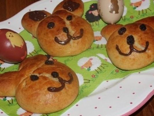 Backen mit den Kleinen: Süße Osterhasengesichter Backen mit den Kleinen: Süße Osterhasengesichter