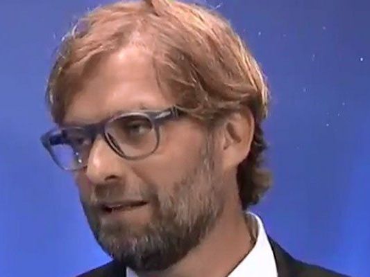 Klopp-Ausraster vor laufender Kamera. Klopp-Ausraster vor laufender Kamera.