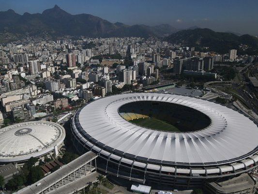 Das Maracanã-Stadion in Rio bietet über 76.800 Menschen Platz. Das Maracanã-Stadion in Rio bietet über 76.800 Menschen Platz.
