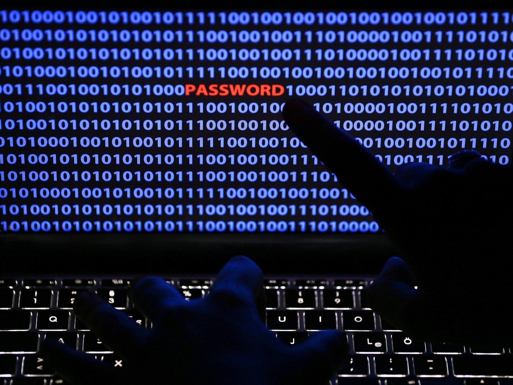 "Heartbleed": Schon nach Auftauchen der Sicherheitslücke war spekuliert worden, ob die NSA ihre Finger im Spiel hatte. "Heartbleed": Schon nach Auftauchen der Sicherheitslücke war spekuliert worden, ob die NSA ihre Finger im Spiel hatte.