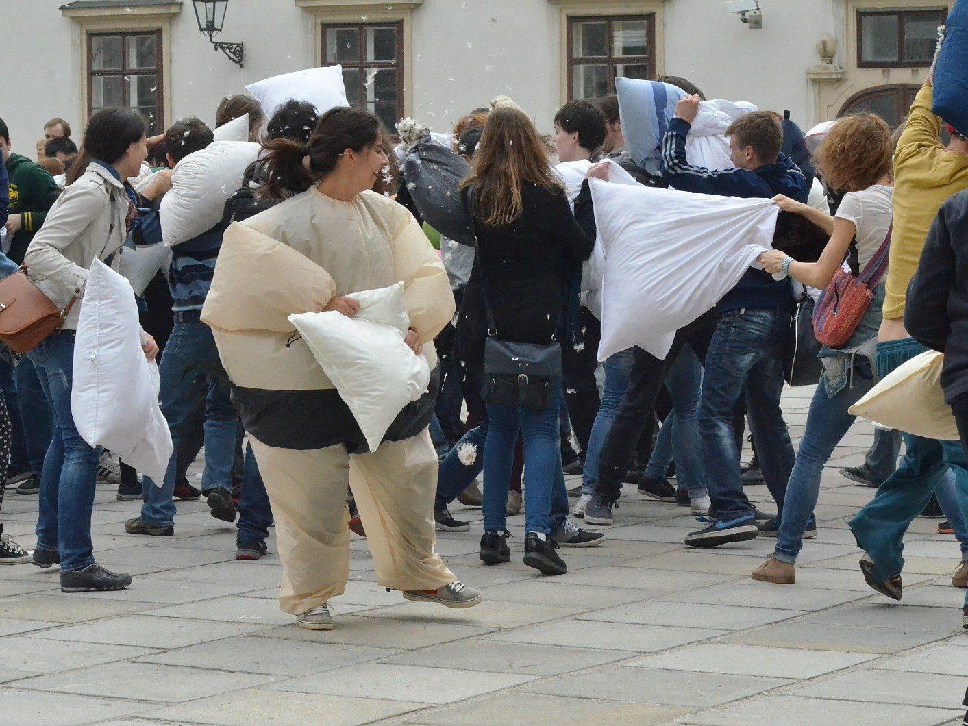 International Pillow Fight Day in Wien