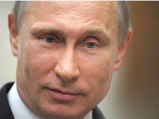 Der russische Präsident Vladimir Putin spricht zur Presse nach einem Treffen des Eurasian Economic Council.