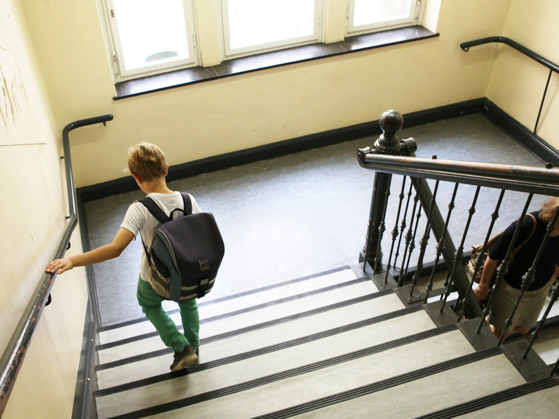 Sparpläne im Bildungsbereich: Geht's mit dem Schulsystem abwärts? Sparpläne im Bildungsbereich: Geht's mit dem Schulsystem abwärts?