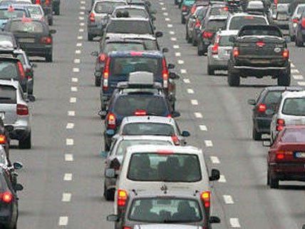 Am Osterwochenende ist rund um Wien mit einem hohen Verkehrsaufkommen zu rechnen. Am Osterwochenende ist rund um Wien mit einem hohen Verkehrsaufkommen zu rechnen.