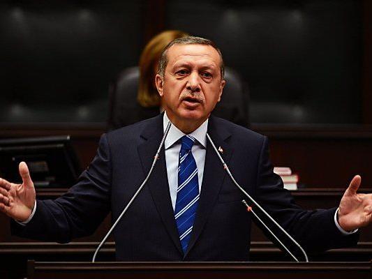 Premier Erdogan im Parlament