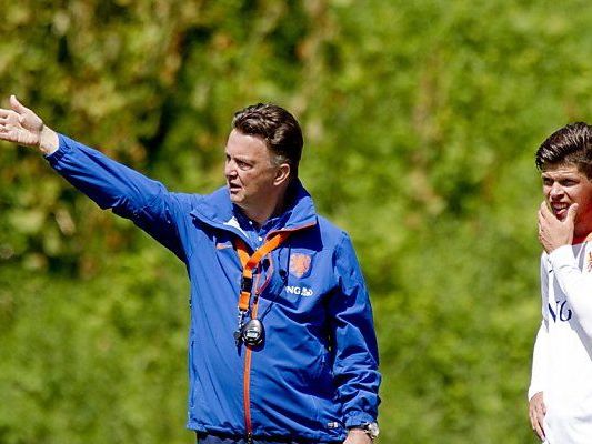 Van Gaal weist künftig Manchester United an Van Gaal weist künftig Manchester United an