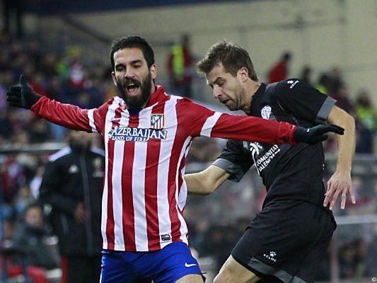 Ivanschitz (r.) gegen Atleticos Turan Ivanschitz (r.) gegen Atleticos Turan