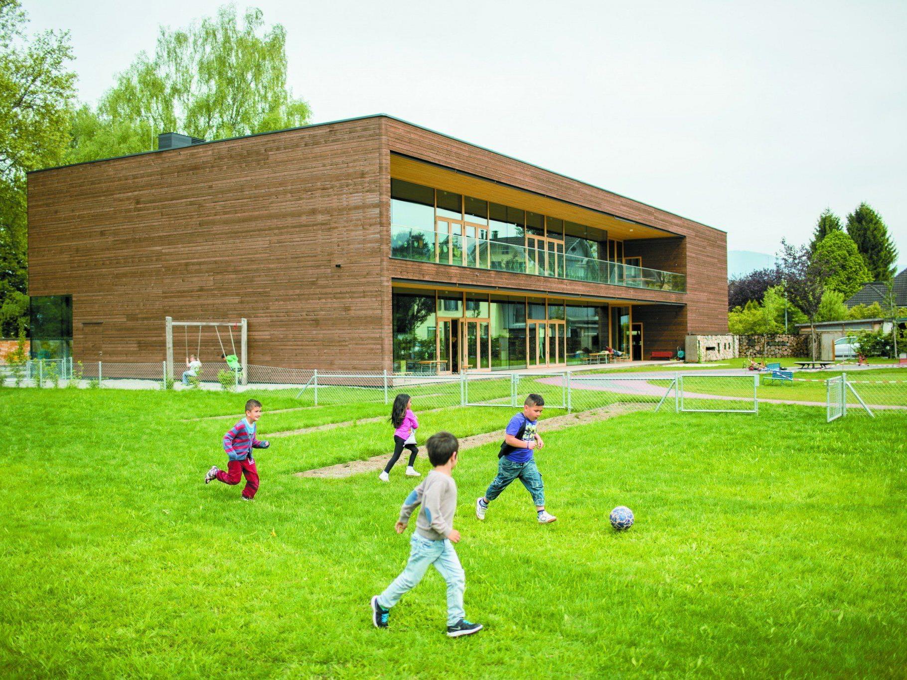 "Der Kindergarten ist eine Perle und Startpunkt für die Zukunft im Ortsteilzentrum Rheindorf." (Walter Natter, Vizebürgermeister)