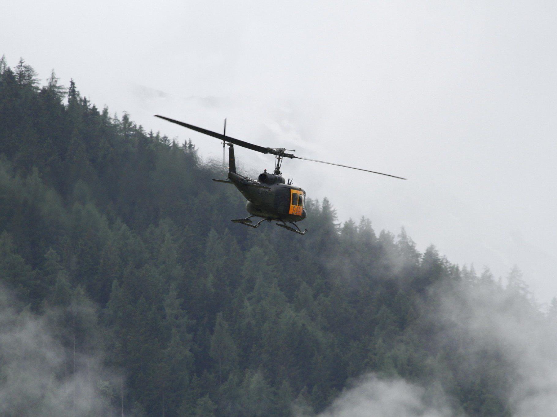 Nach mehr als sechs Stunden hatten die Bergretter mit Unterstützung von Hubschraubern und der Wasserrettung ihren Einsatz beendet.