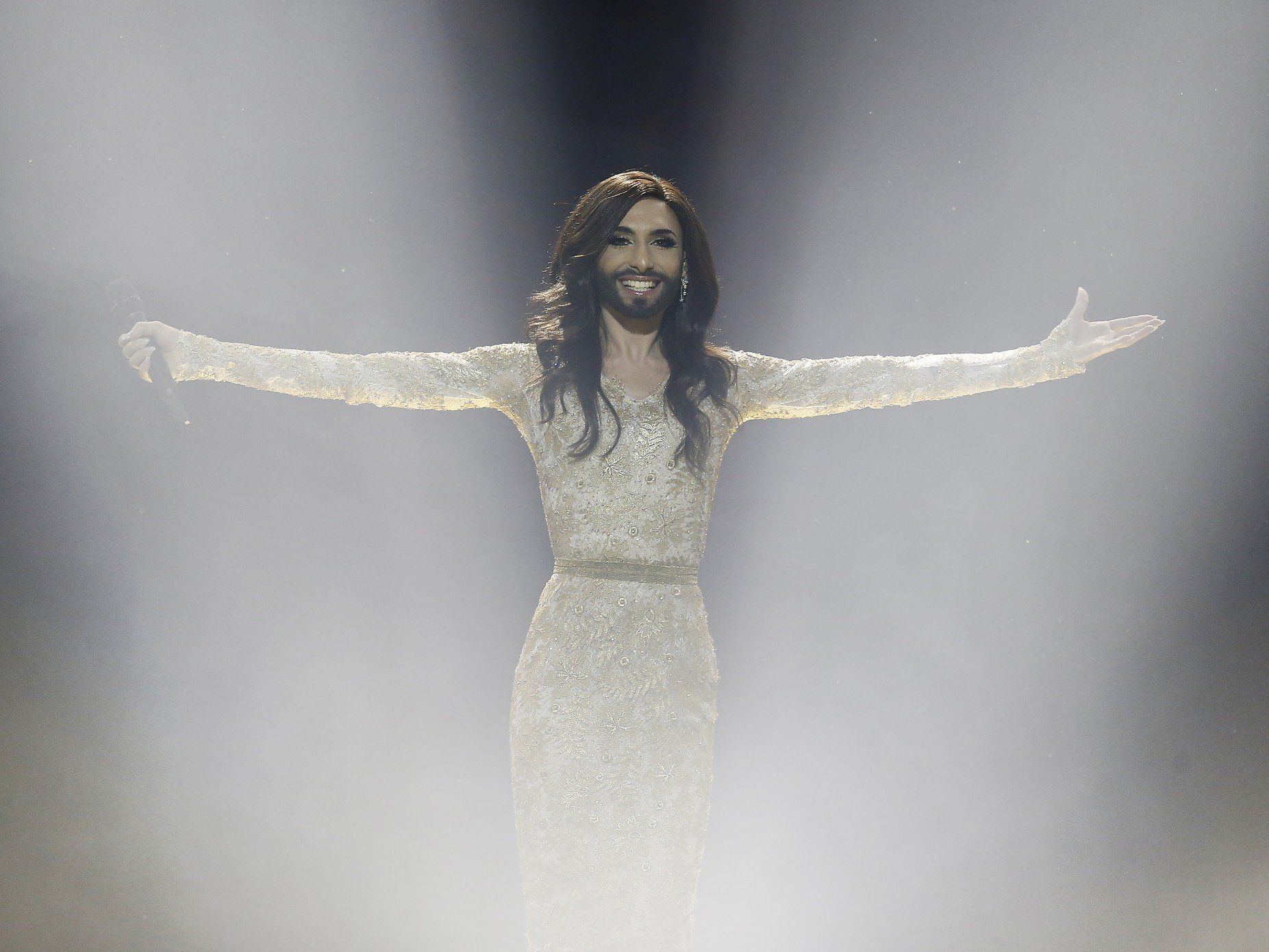 Song Contest 2014: Wettbüros sehen Conchita Wurst schon auf Platz 2 Song Contest 2014: Wettbüros sehen Conchita Wurst schon auf Platz 2