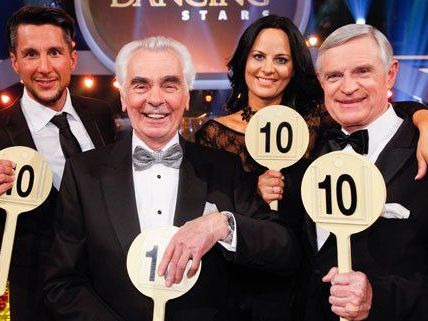 Am Freitag entscheiden Publikum und Jury, wer ins Finale von "Dancing Stars" einzieht. Am Freitag entscheiden Publikum und Jury, wer ins Finale von "Dancing Stars" einzieht.
