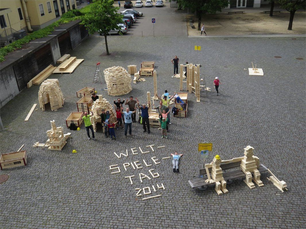 Die verschiedenen Holzbauwerke waren ein richtiger Hingucker bei dutzenden Passanten Die verschiedenen Holzbauwerke waren ein richtiger Hingucker bei dutzenden Passanten