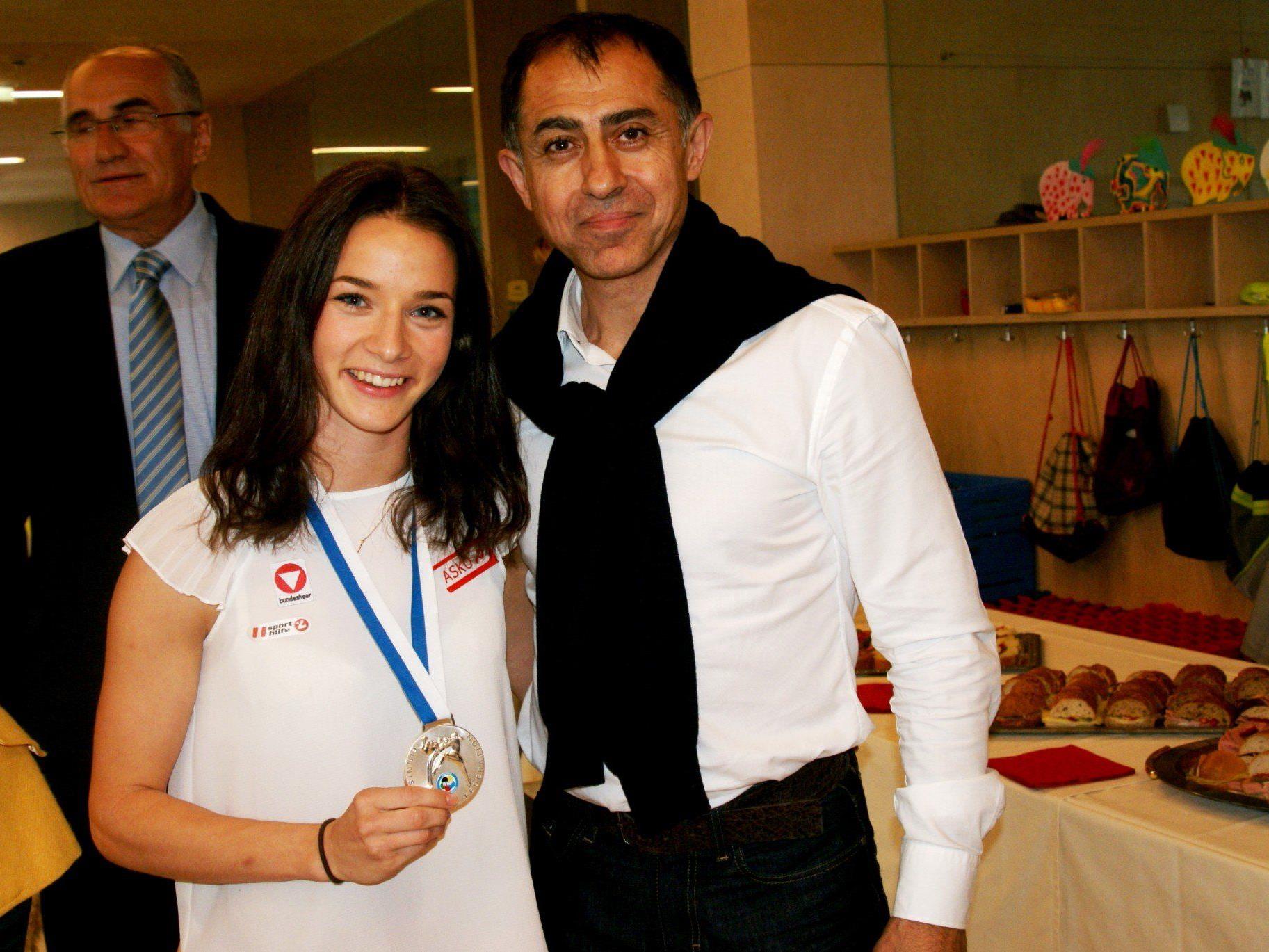 Bettina Plank mit ihrem Trainer Dragan Leiler