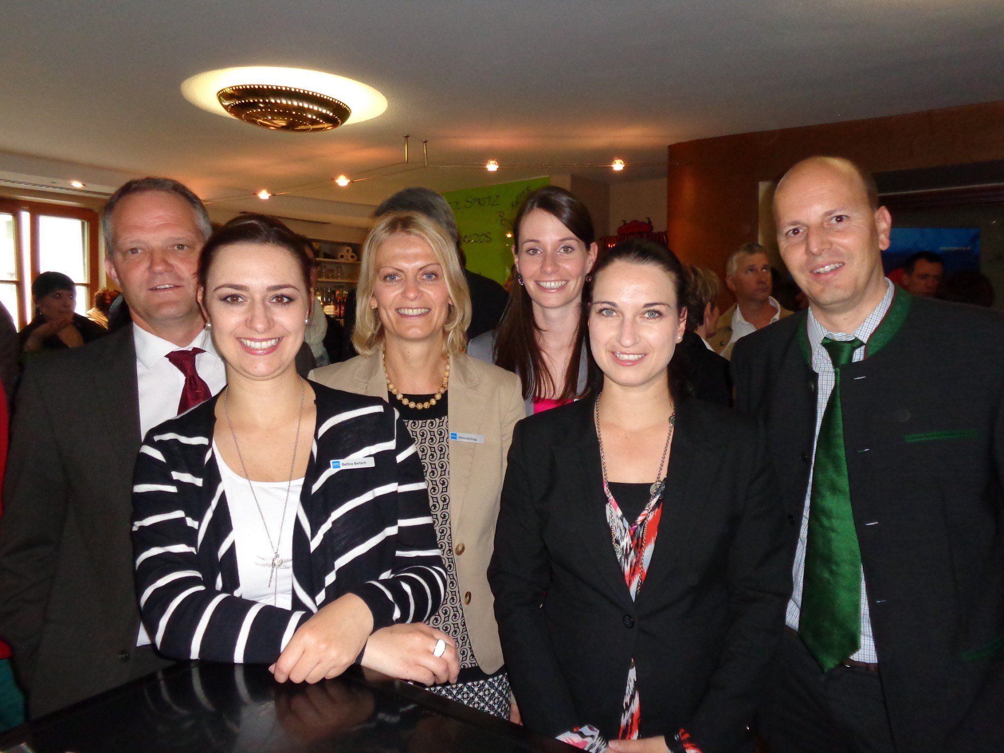 Das Team der Hypo-Bank Schruns lud zum Kabarettabend ein. Das Team der Hypo-Bank Schruns lud zum Kabarettabend ein.
