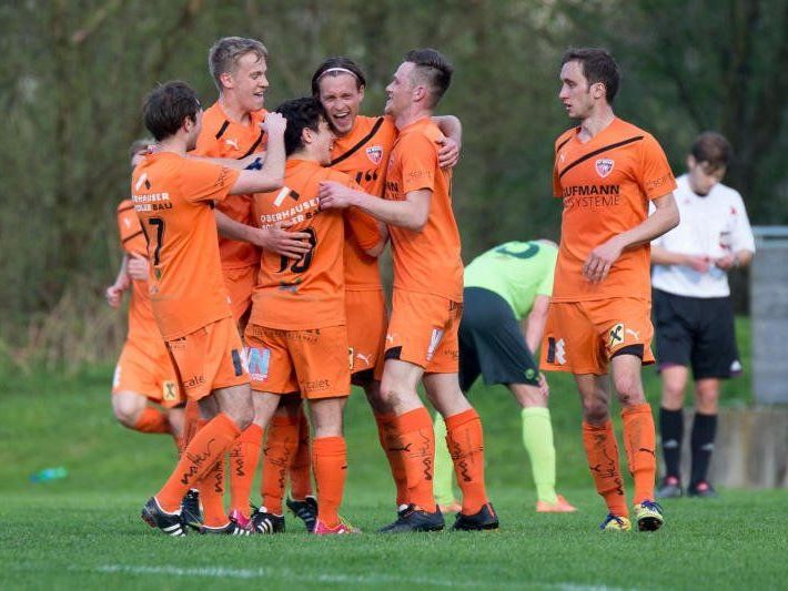 Tabellenführer Bizau spielt bei den Austria Lustenau Amateuren und hofft auf drei Punkte. Tabellenführer Bizau spielt bei den Austria Lustenau Amateuren und hofft auf drei Punkte.