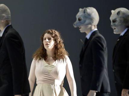 Das Stück "Blutshaus" wurde 2011 im Theater an der Wien uraufgeführt.