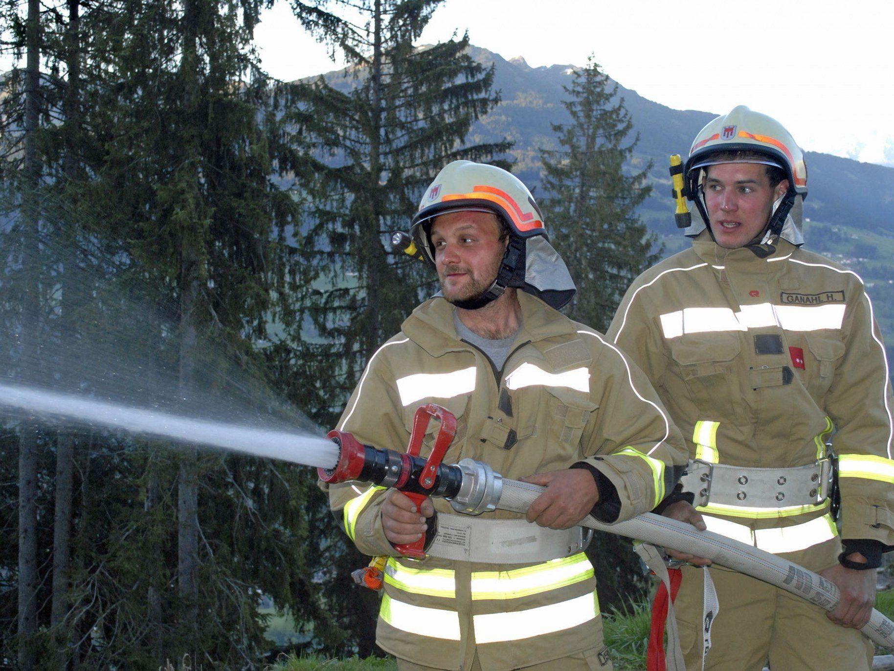 Die Florianijünger zeigten bei der Übung oberhalb von Latschau in 1260 Meter Höhe vollen Einsatz. Die Florianijünger zeigten bei der Übung oberhalb von Latschau in 1260 Meter Höhe vollen Einsatz.