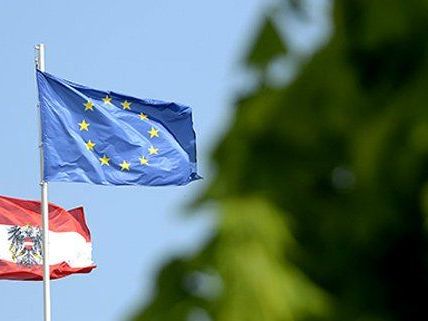 1994 fand die Abstimmung statt,1995 trat Österreich der EU bei. 1994 fand die Abstimmung statt,1995 trat Österreich der EU bei.