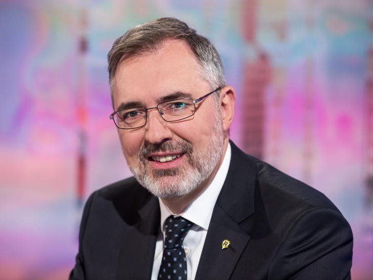 REKOS-Spitzenkandidat kritisiert "Anbetung" durch Politik und Medien REKOS-Spitzenkandidat kritisiert "Anbetung" durch Politik und Medien